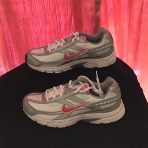 Nike Initiator Athletic Shoes
